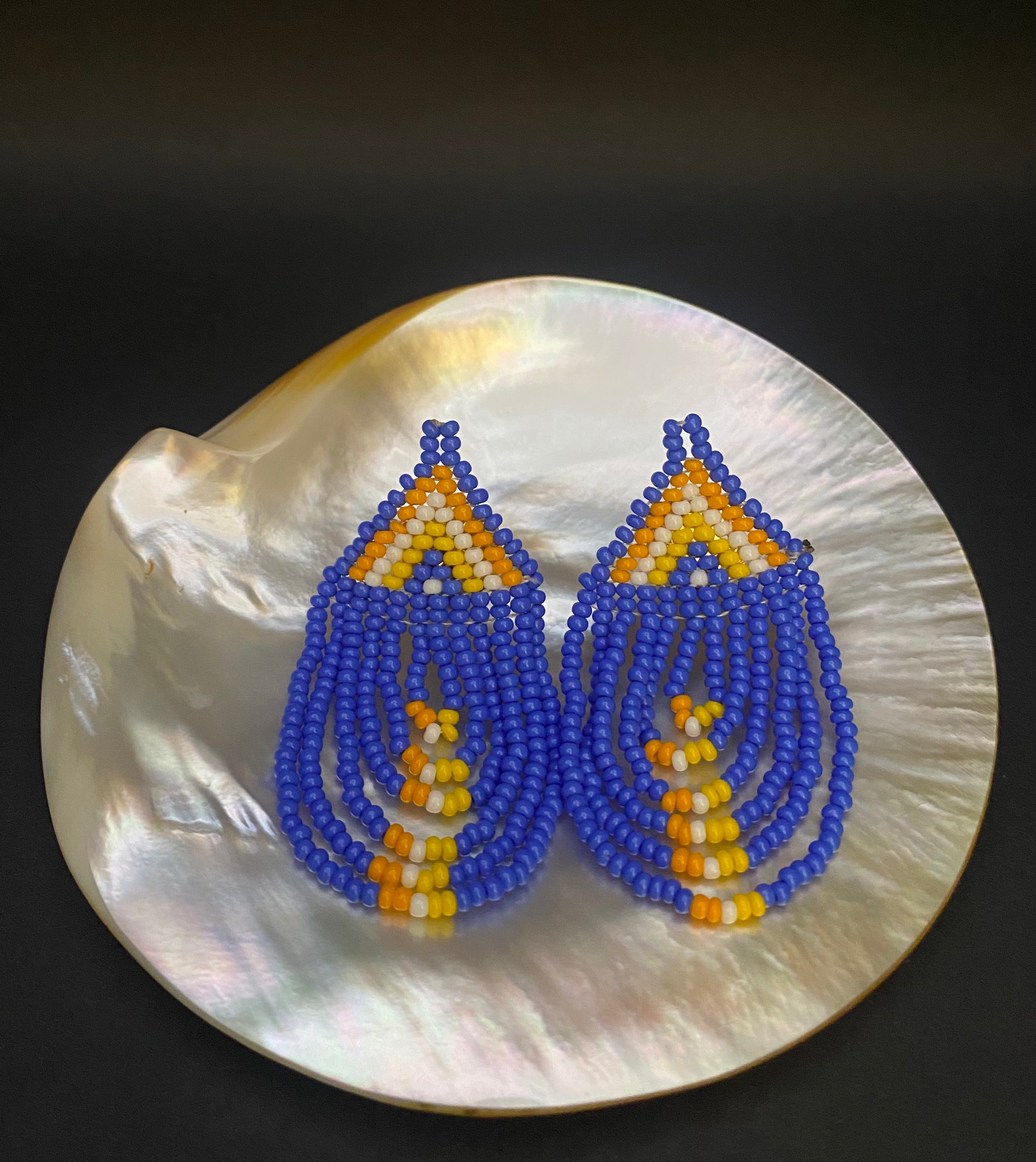 Maasai waterfall earrings Klein blue