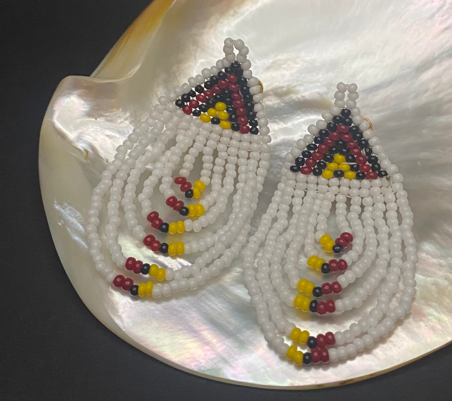 Maasai waterfall earrings white & red