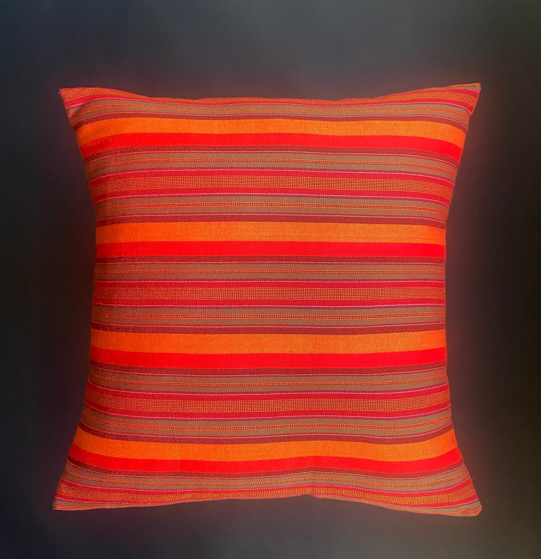 Maasai cushion Simba 50x50